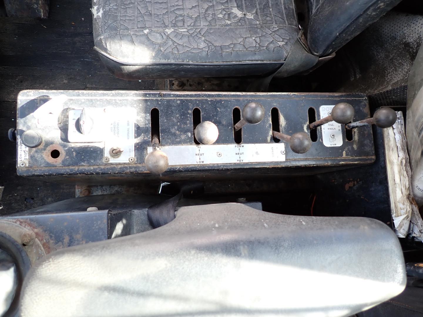 ./imagenes/INVOICE/2019/16595/EXCAVADORA FERROCARRILERA SOBRE LLANTAS SWINGMASTER_ 181 (72).JPG